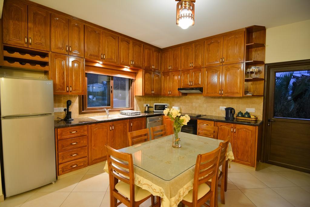 Kalli Villa Помос Екстериор снимка