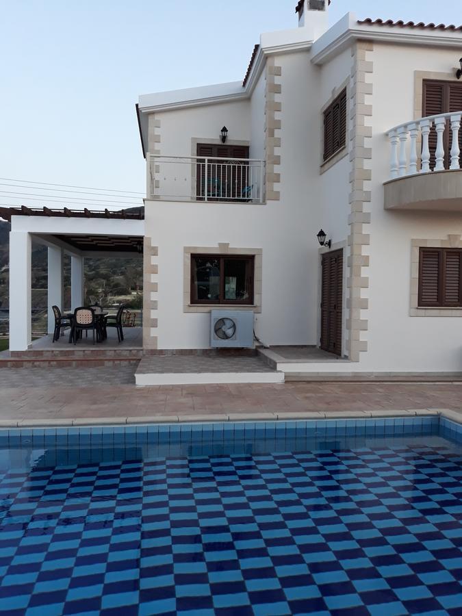 Kalli Villa Помос Екстериор снимка